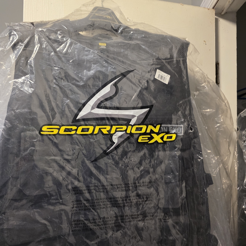 Scorpio Sol Black Performance Jacket NWT - image 3